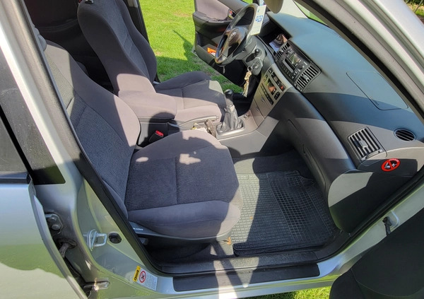 Toyota Corolla cena 8200 przebieg: 184445, rok produkcji 2003 z Białystok małe 106